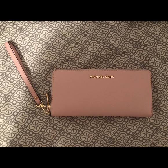 Michael Kors Waller JetSet Travel Light Pink - Picture 3 of 5